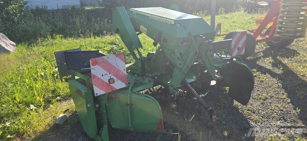 John Deere 131 Žací stroj-kondicionér