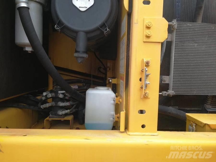 Komatsu pc200-8 Pásové rýpadlá