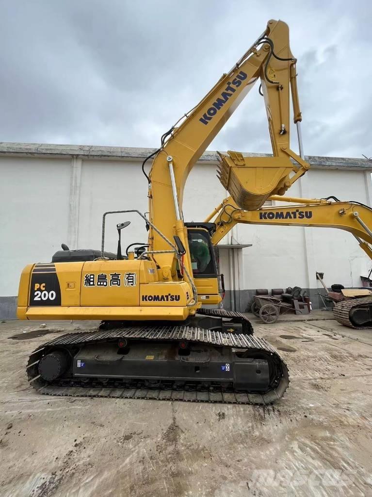 Komatsu PC 200-8N1 Pásové rýpadlá
