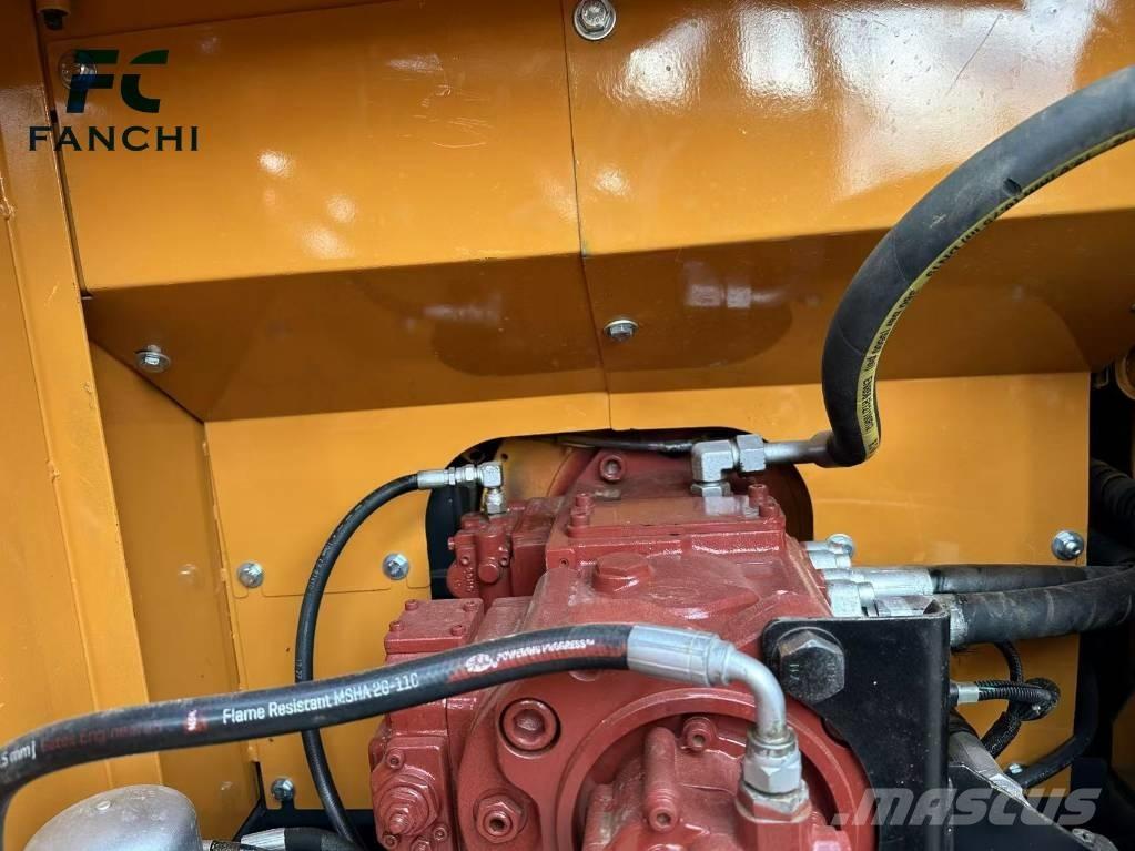 Hyundai 220LC-9S Pásové rýpadlá