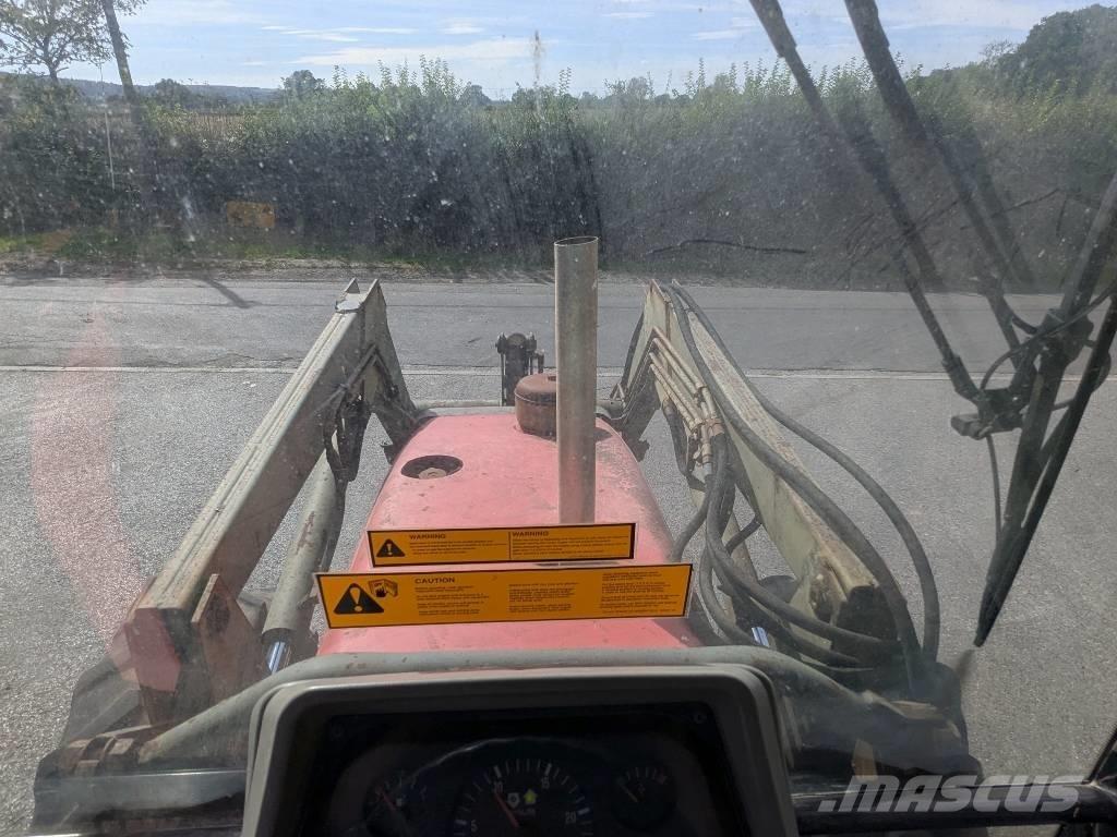 Massey Ferguson 6120 Traktory