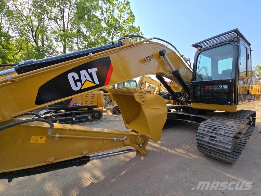 CAT 320D2 Pásové rýpadlá