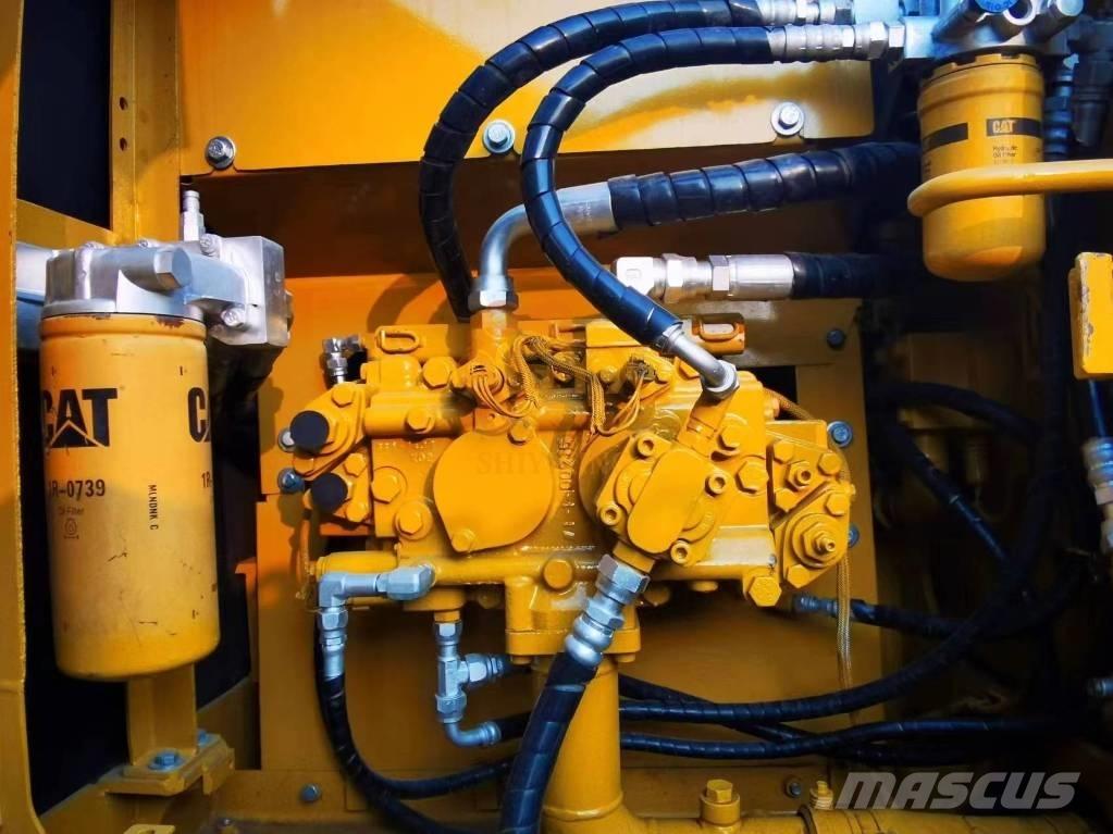 CAT 315D Pásové rýpadlá