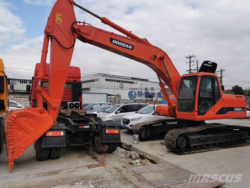 Doosan DH225 Pásové rýpadlá