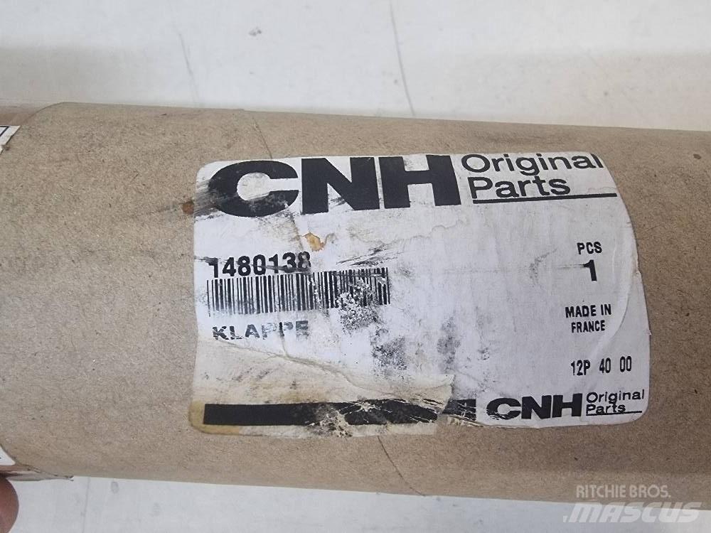 O&K RH/MH  1480138 Kabíny a interiér