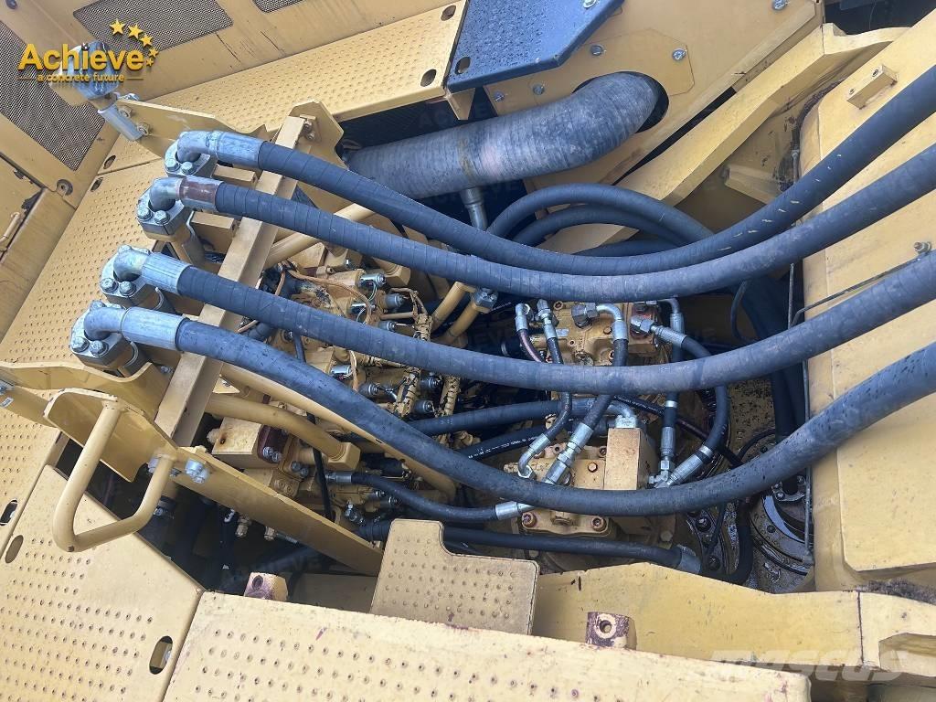 CAT 374 Pásové rýpadlá