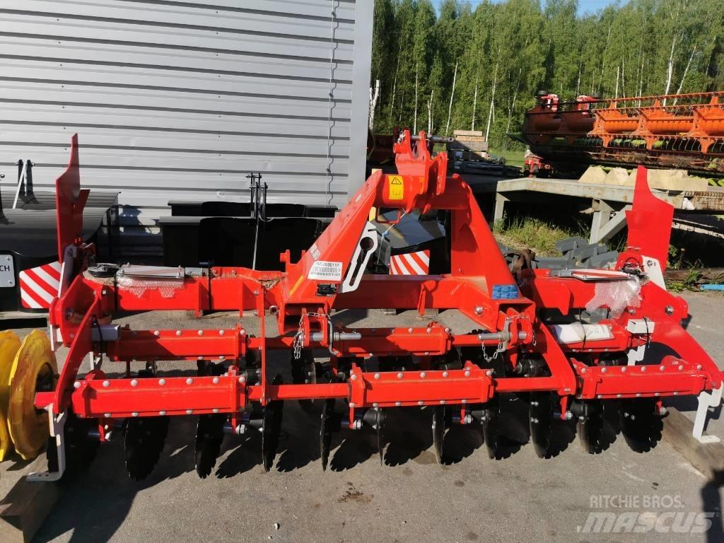 Pöttinger FOX300D Riadkové kultivátory