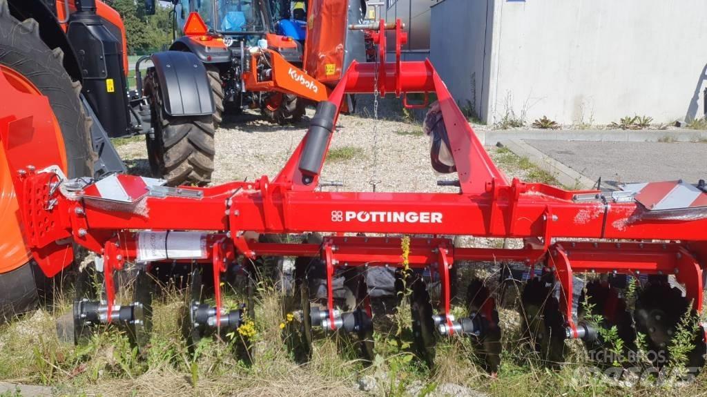 Pöttinger FOX300D Riadkové kultivátory