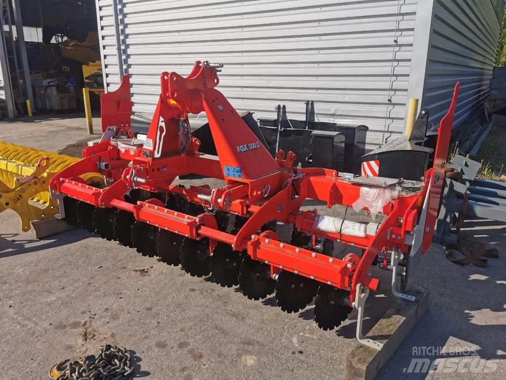 Pöttinger FOX300D Riadkové kultivátory
