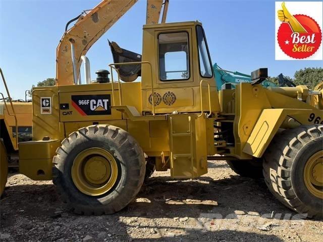 CAT 966 F Kolesové nakladače