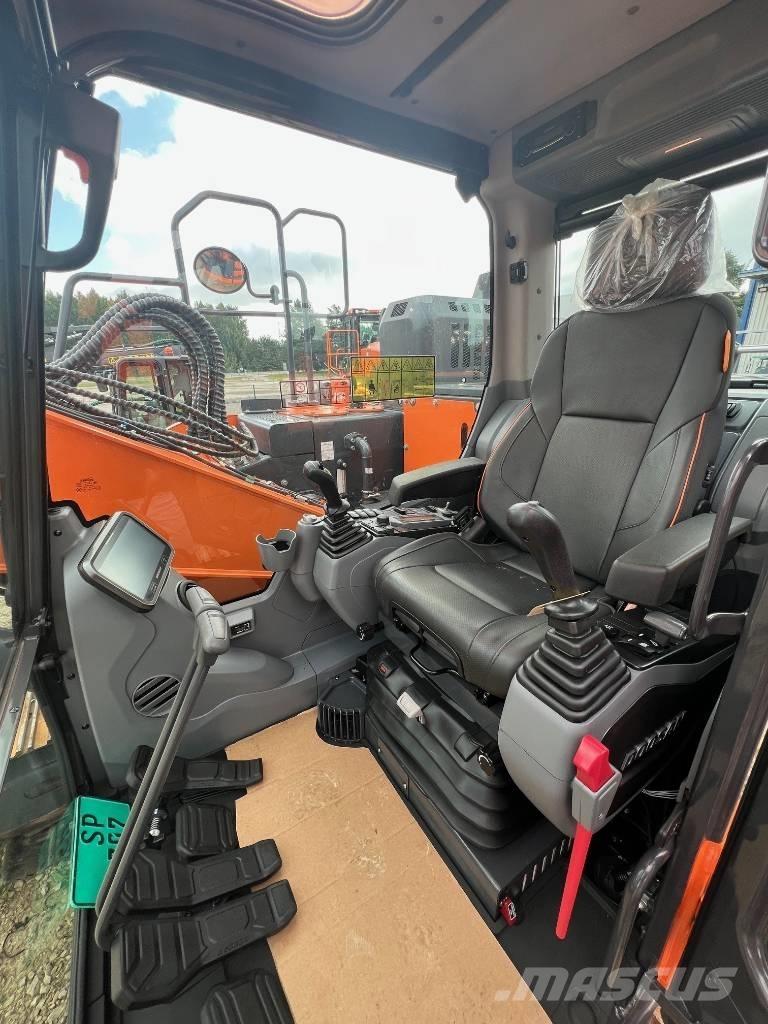 Doosan DX 140 LCR-7 Pásové rýpadlá