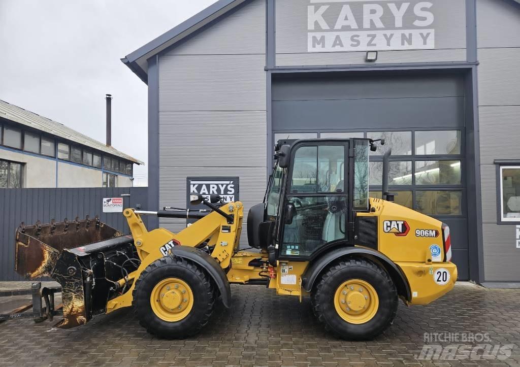 CAT 906M Kolesové nakladače