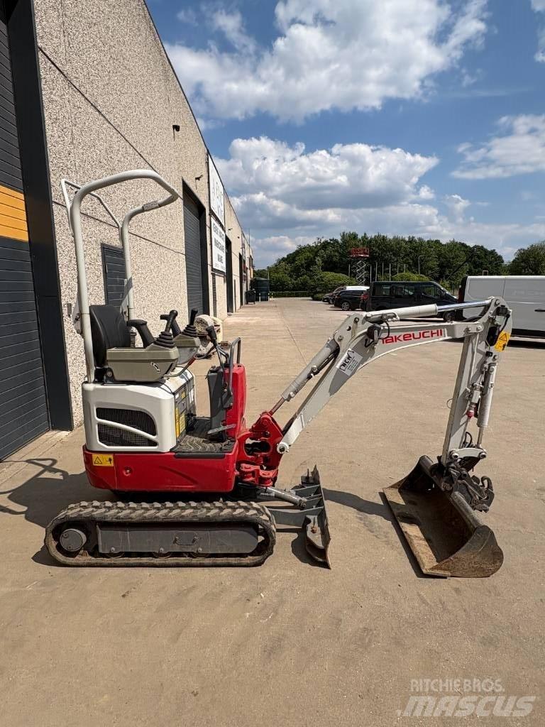 Takeuchi TB 210 R Mini rýpadlá < 7t