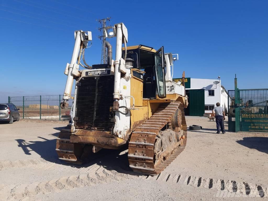 CAT D 7 R II Pásové dozéry