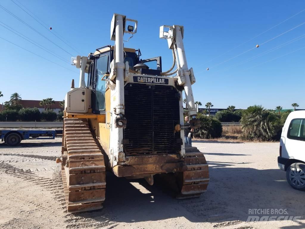 CAT D 7 R II Pásové dozéry