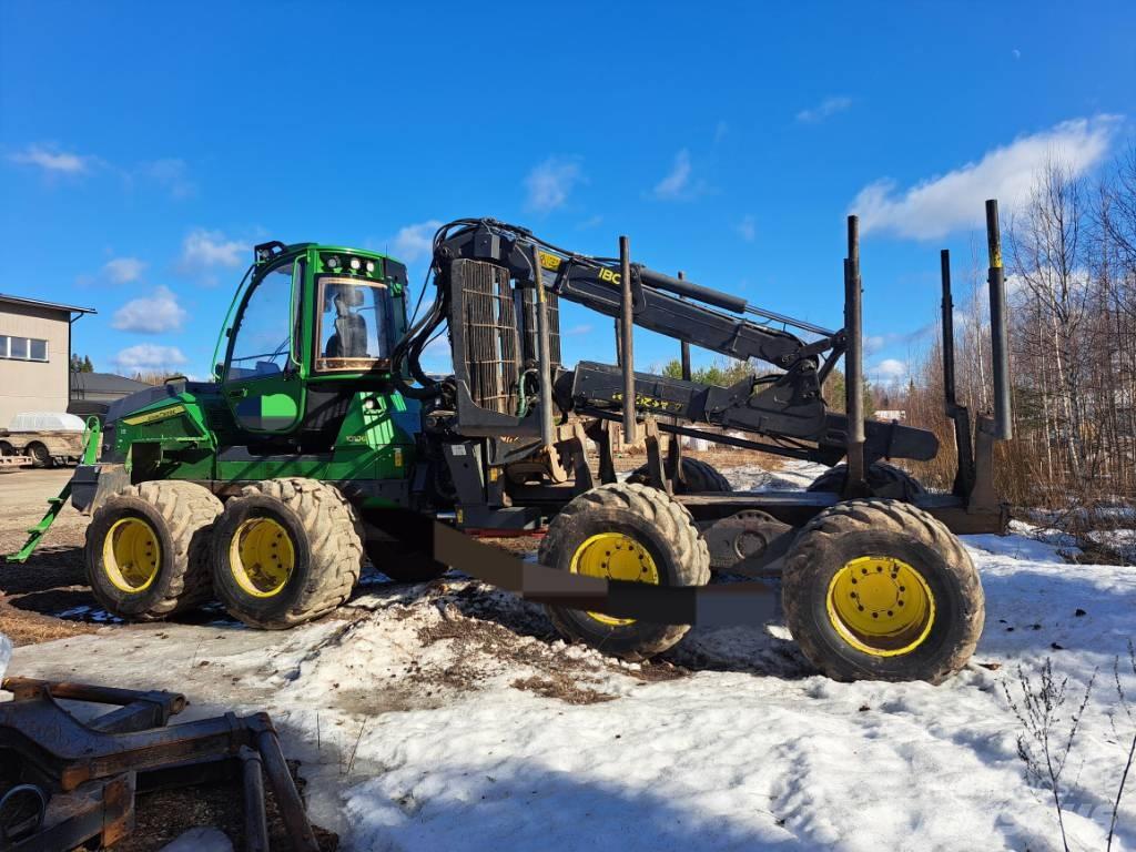 John Deere 1010G Lesné traktory