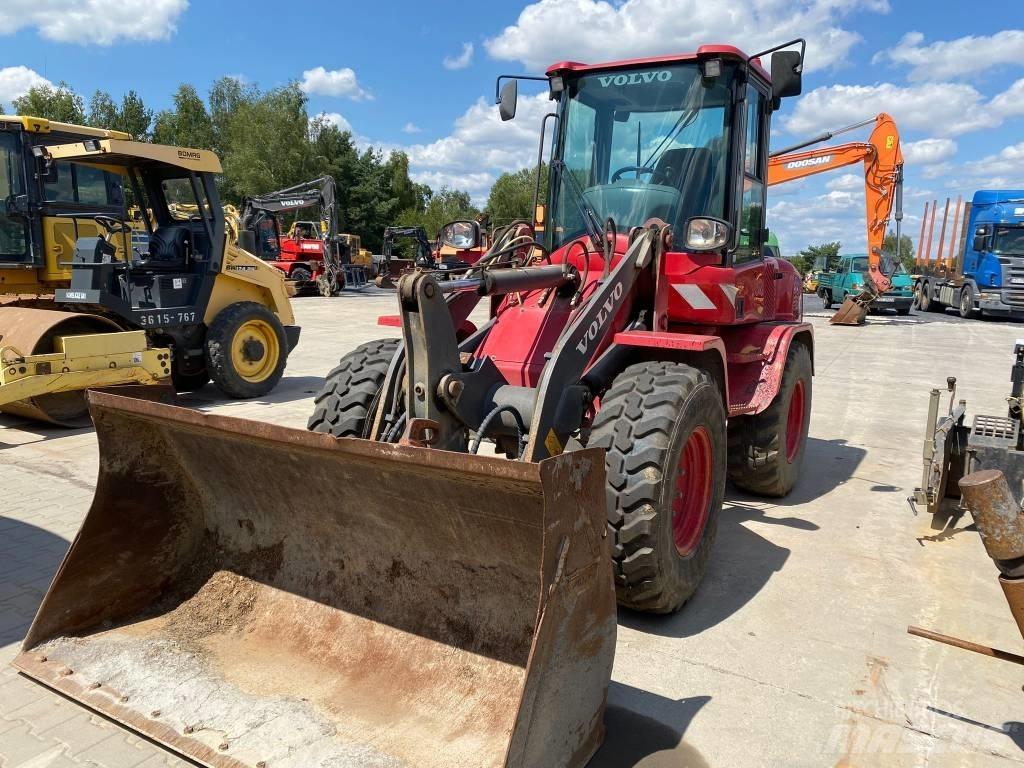 Volvo L 30 G Kolesové nakladače