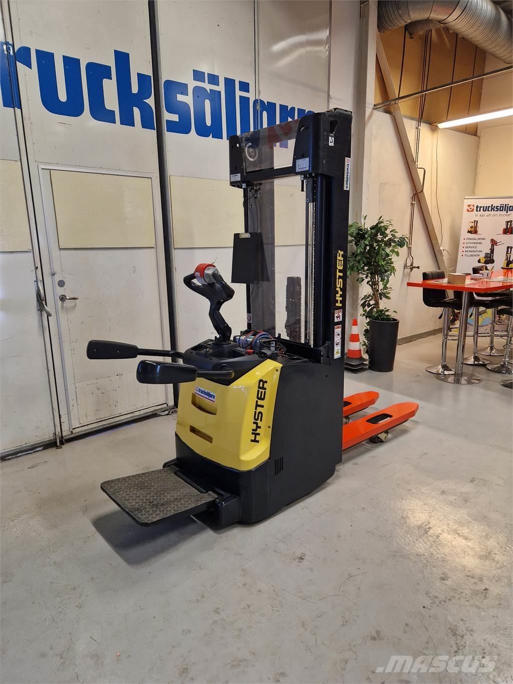 Hyster S1.4S IL Ručne vedené vysokozdvižné vozíky
