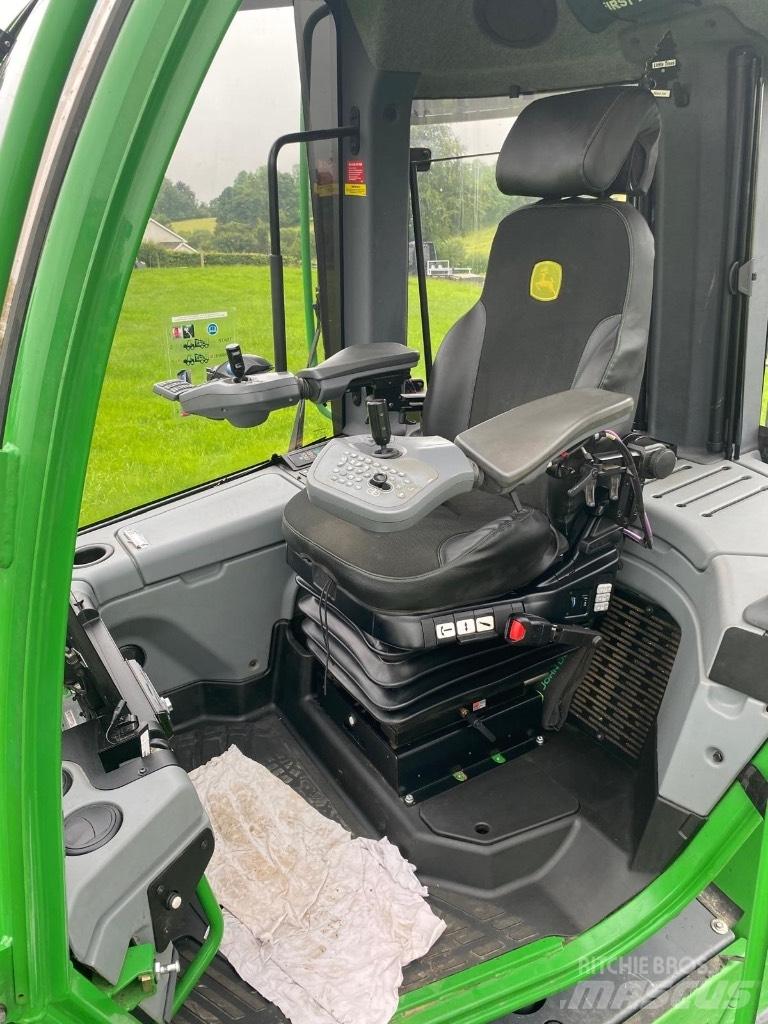 John Deere 1510G Lesné traktory