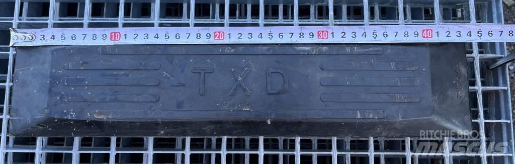  TXD 450A Pásy, reťaze a podvozok