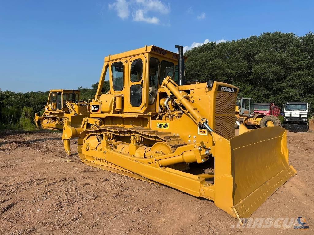 CAT D 7 G Pásové dozéry