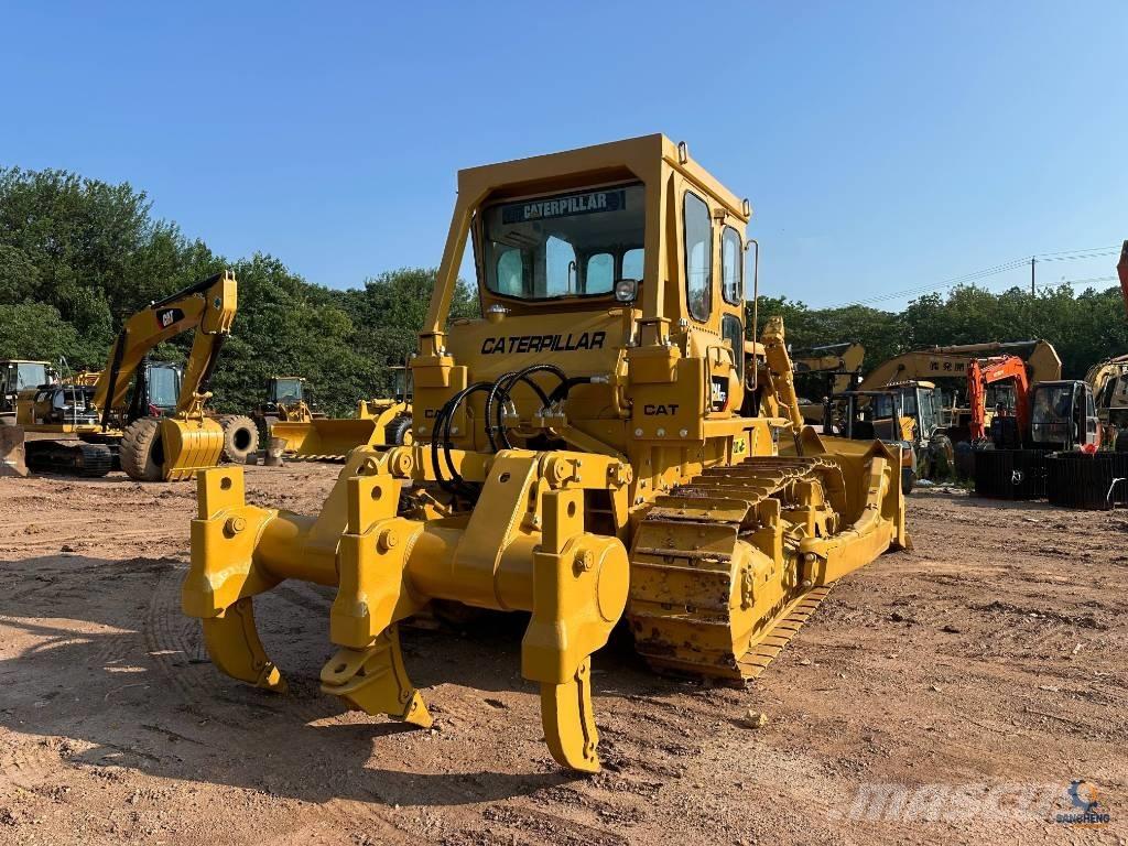 CAT D 7 G Pásové dozéry
