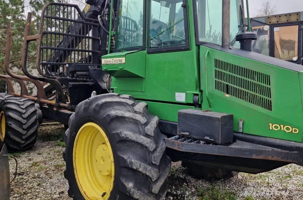 John Deere 1010 D Lesné traktory