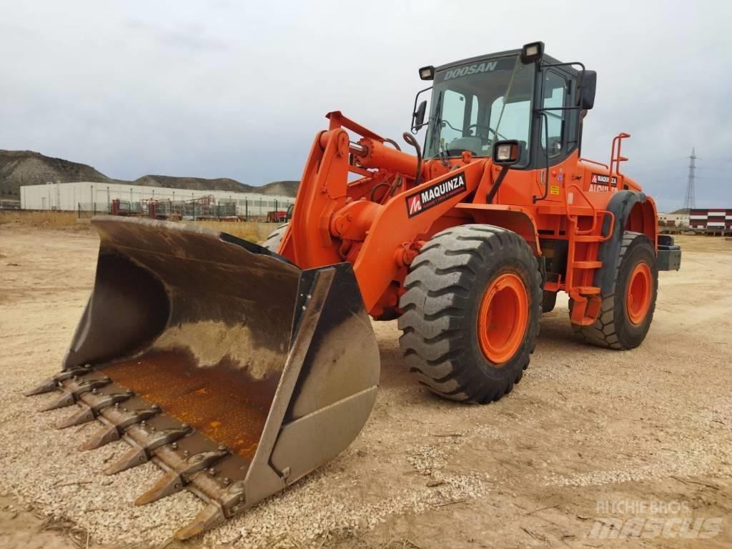 Doosan DL 300 Kolesové nakladače