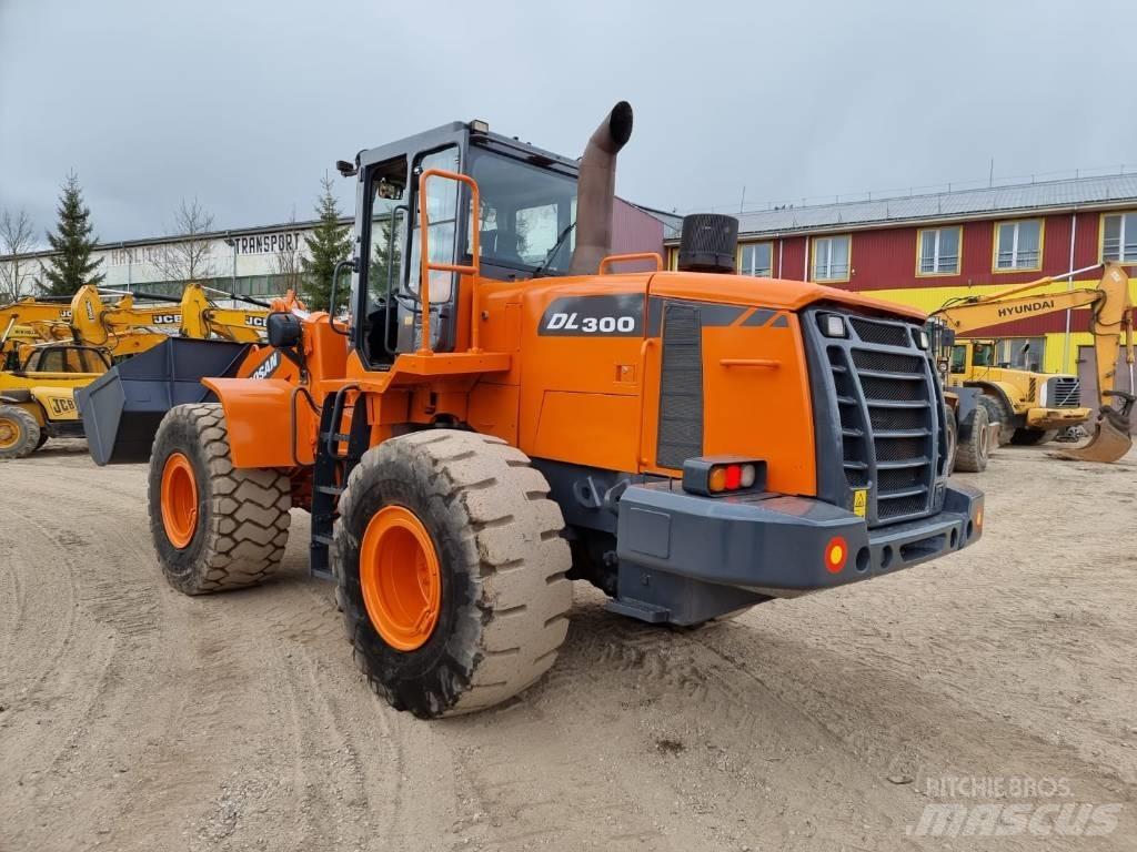 Doosan DL 300-3 Kolesové nakladače
