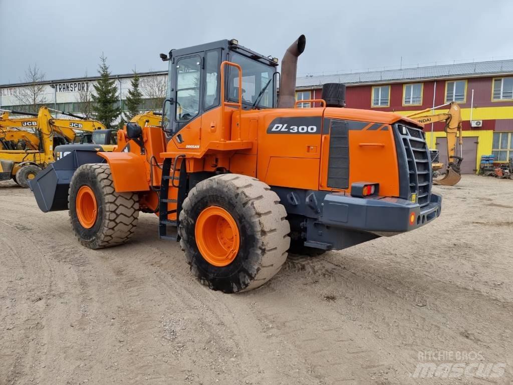 Doosan DL 300-3 Kolesové nakladače
