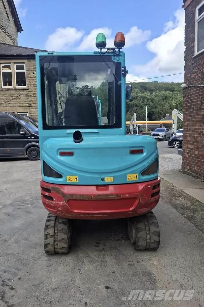 Takeuchi TB230 Mini rýpadlá < 7t
