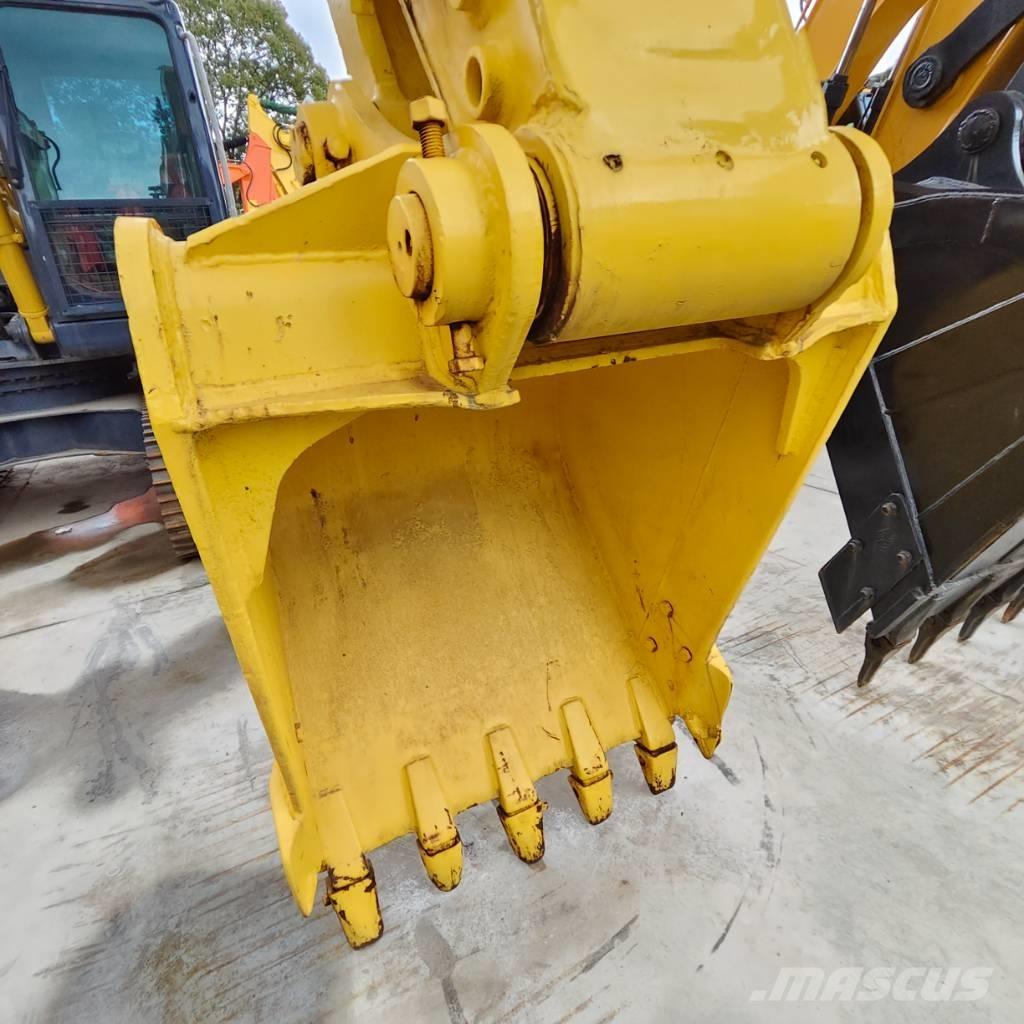 Komatsu PC 200-7 Pásové rýpadlá