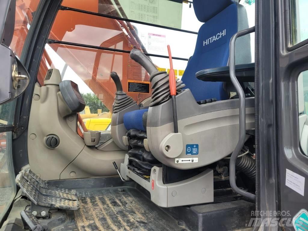 Hitachi 180 Pásové rýpadlá