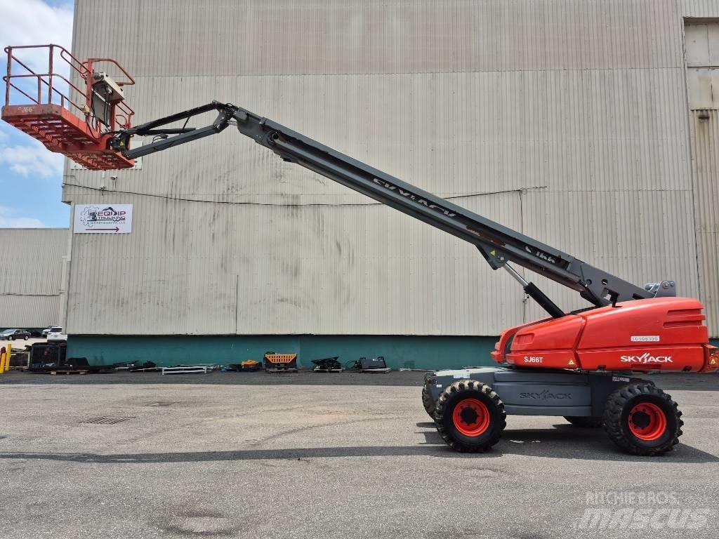 SkyJack SJ 66 T Kĺbové plošiny