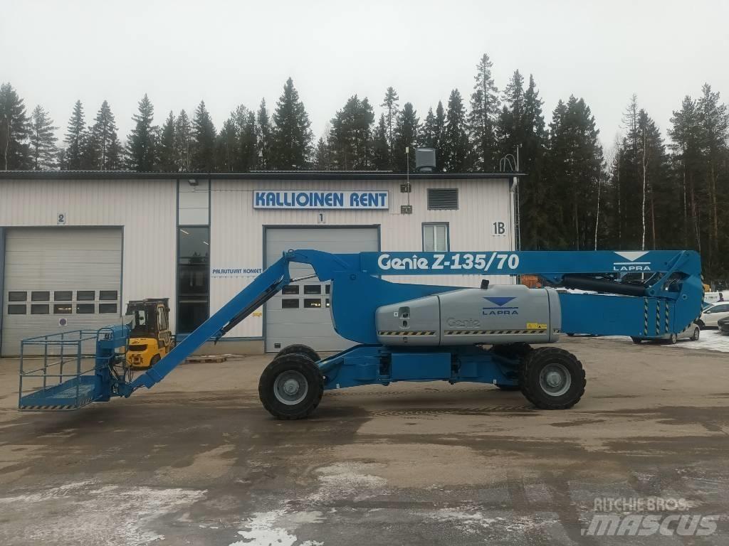 Genie Z 135/70 RT Kĺbové plošiny