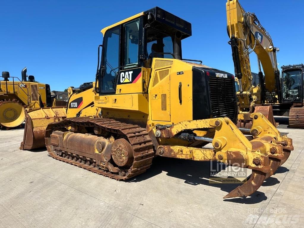CAT 973D Pásové nakladače