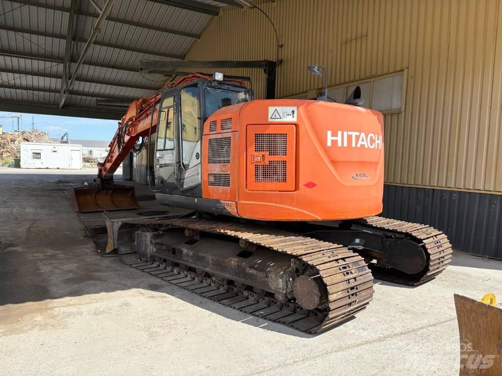 Hitachi ZX 225 Pásové rýpadlá