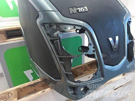 Valtra N 163 hood Kabíny a interiér