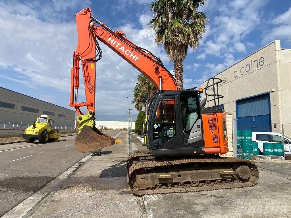 Hitachi ZX 135 US-6 Pásové rýpadlá
