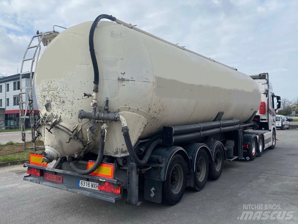 Spitzer SK2458CAL Cisternové návesy