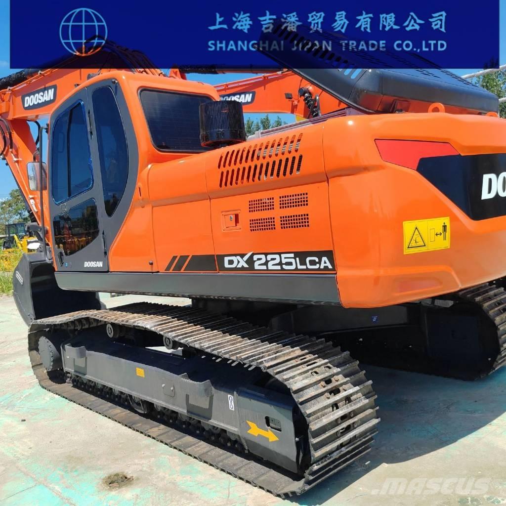 Doosan DX 225 Pásové rýpadlá