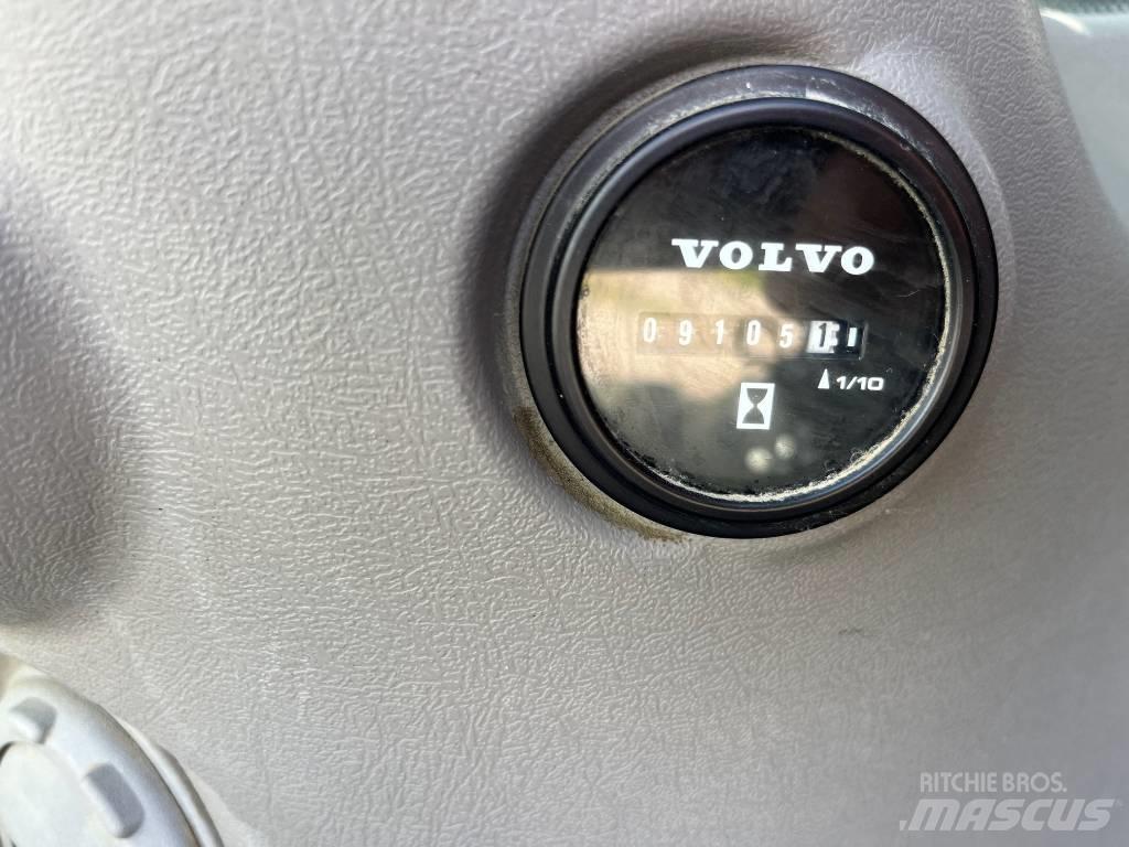 Volvo EC 300 EL Pásové rýpadlá