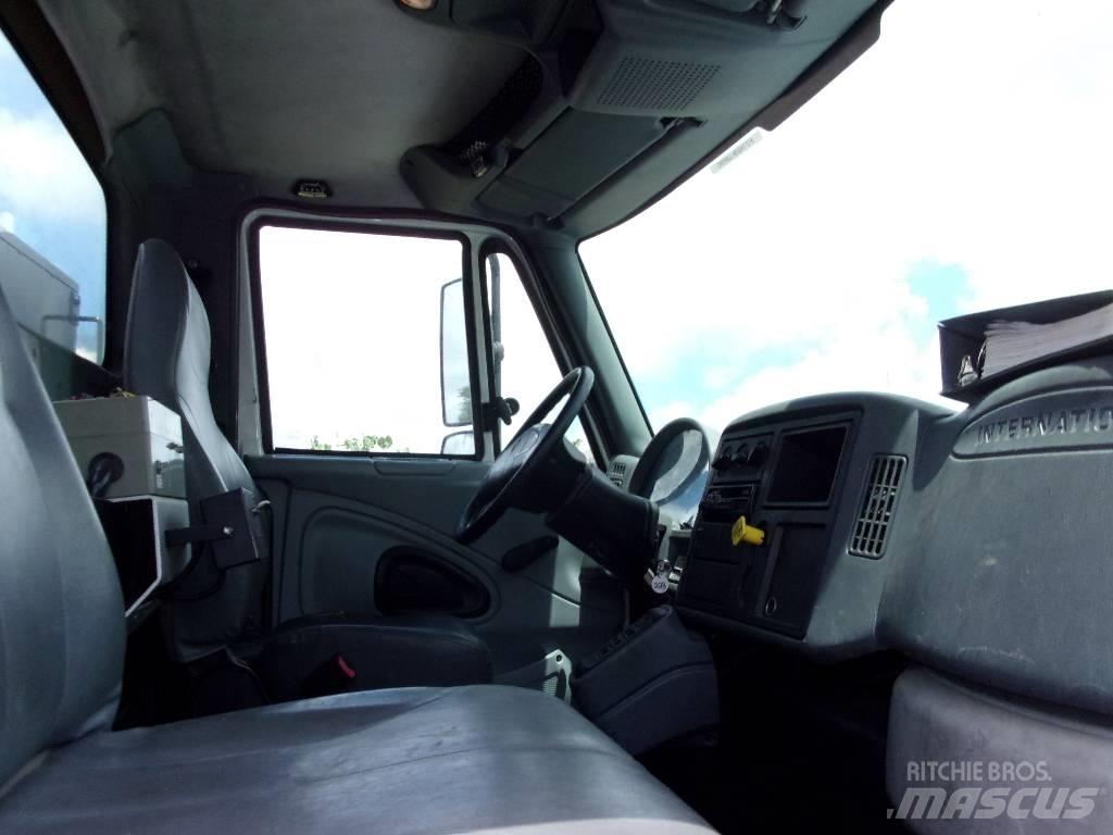 International 7400 Kombinované/Čerpacie cisterny