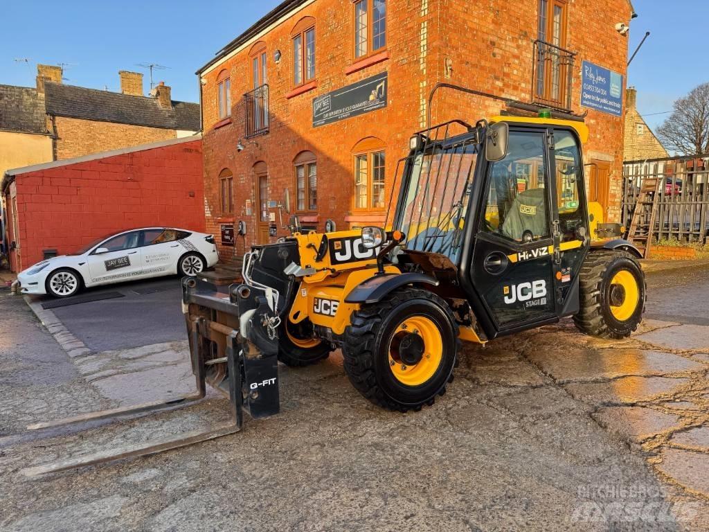 JCB 525-60 Teleskopické manipulátory