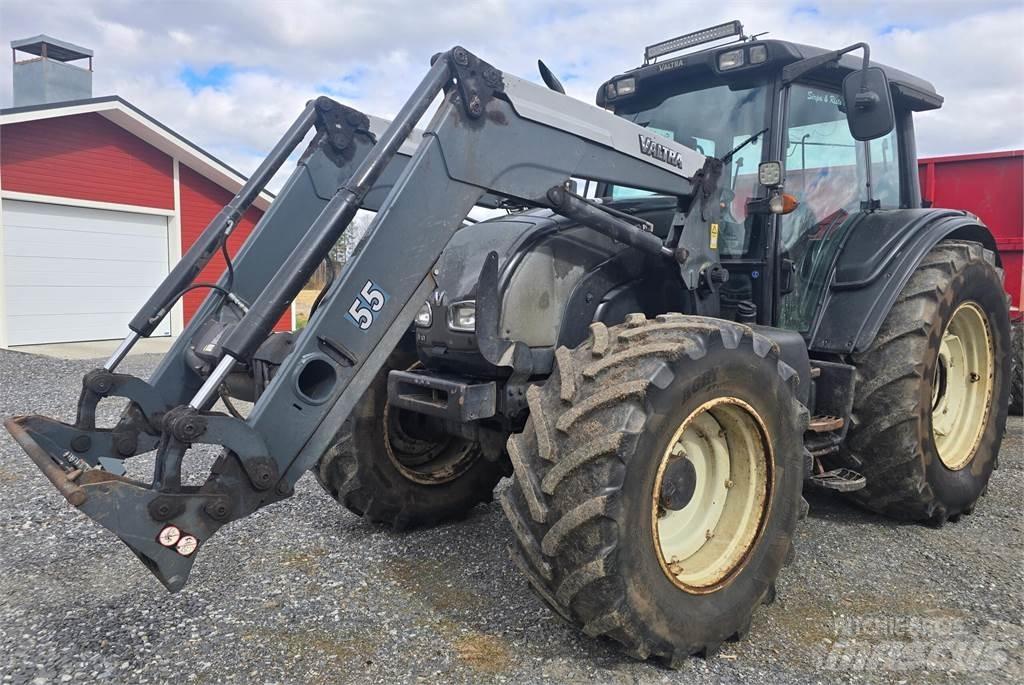 Valtra N141 HiTech Traktory