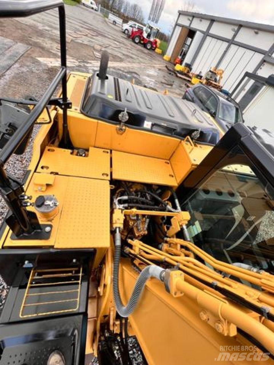 CAT 318EL + HS21 Pásové rýpadlá