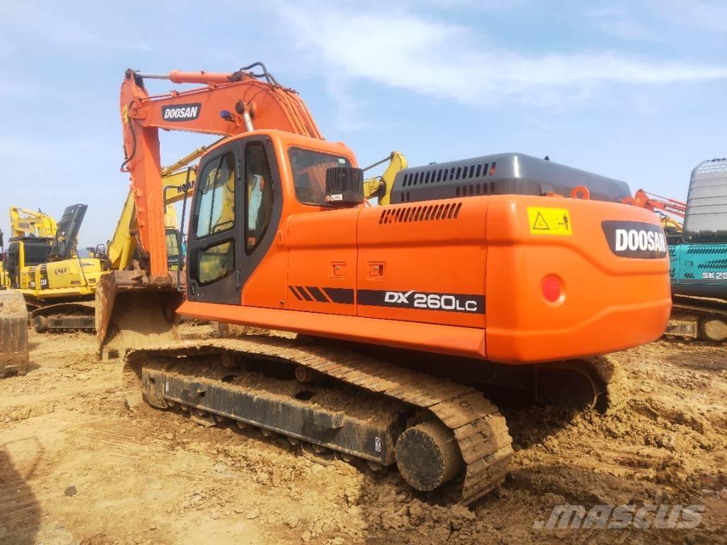 Doosan DX260LC Pásové rýpadlá