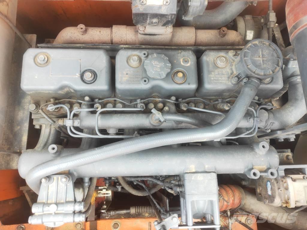 Doosan DX260LC Pásové rýpadlá