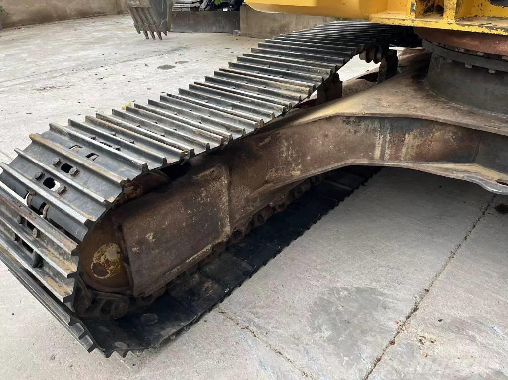 Sumitomo SH200Z3 Pásové rýpadlá