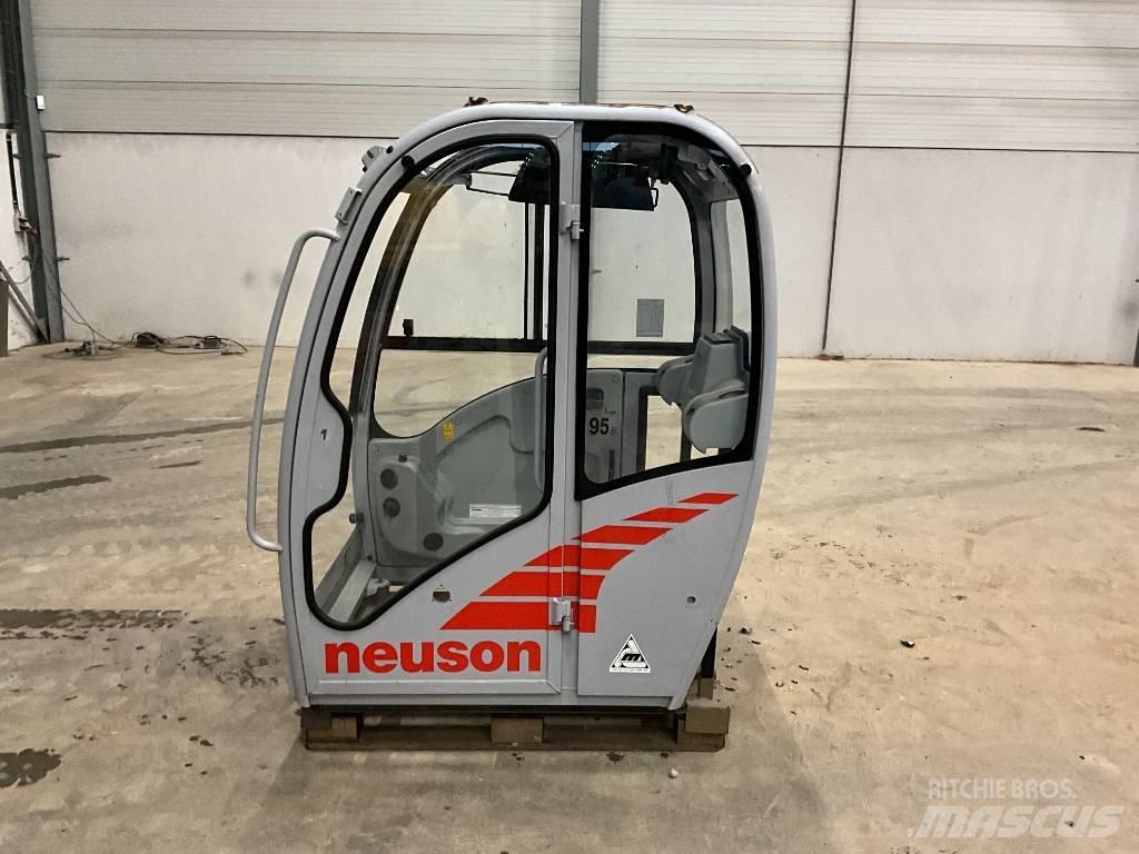 Neuson 2503 / 3503 Kabíny a interiér